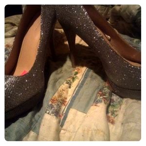Beautiful silver sparkley high he's size 10